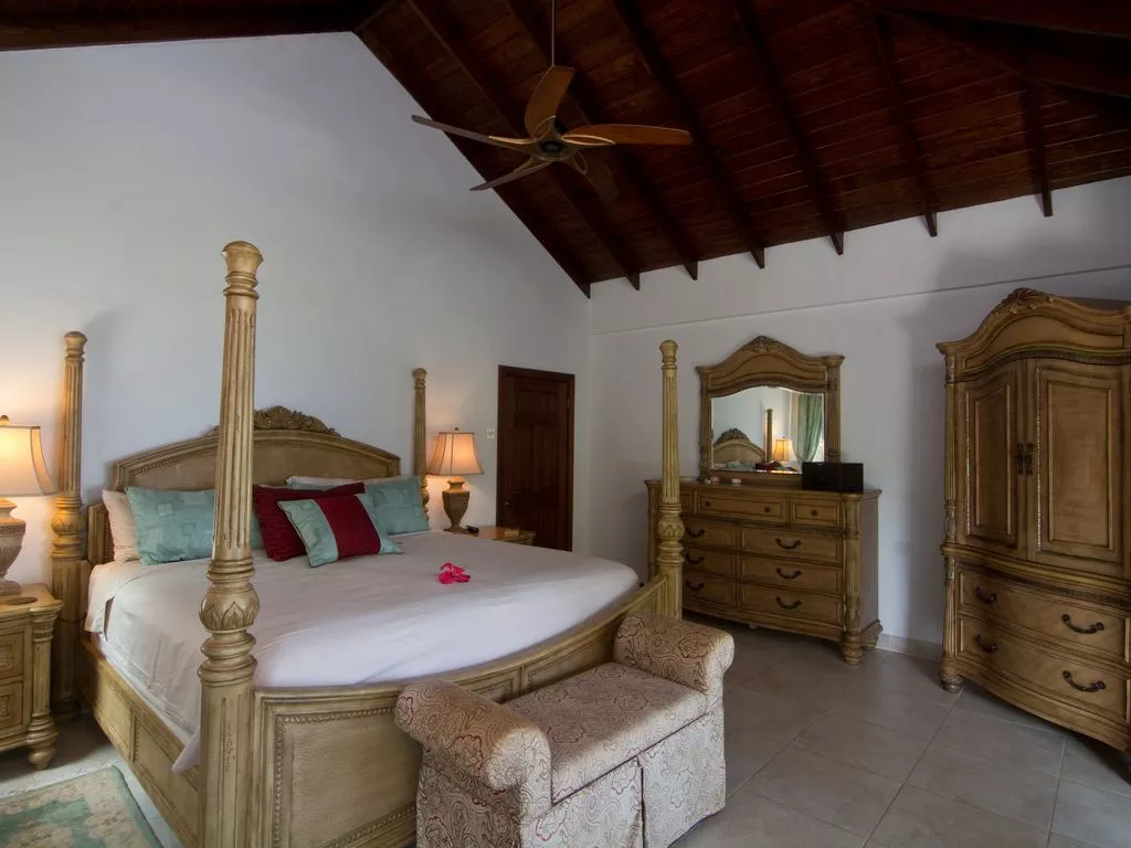 Bay Tree Luxury Villa